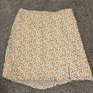 got this ultra high rise skirt from hollister in a small